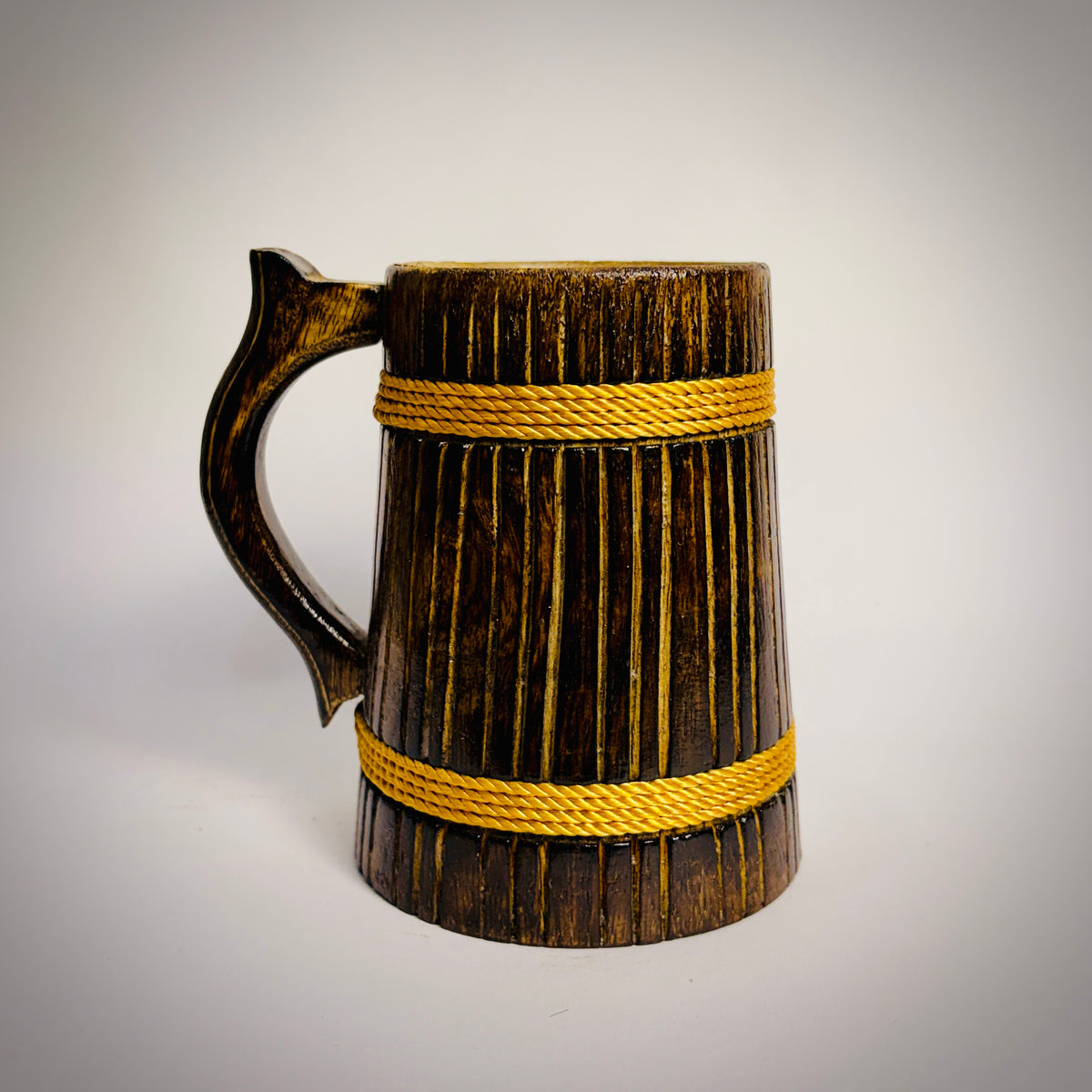 Sip of Heaven: Rustic Oak Wood Tankard