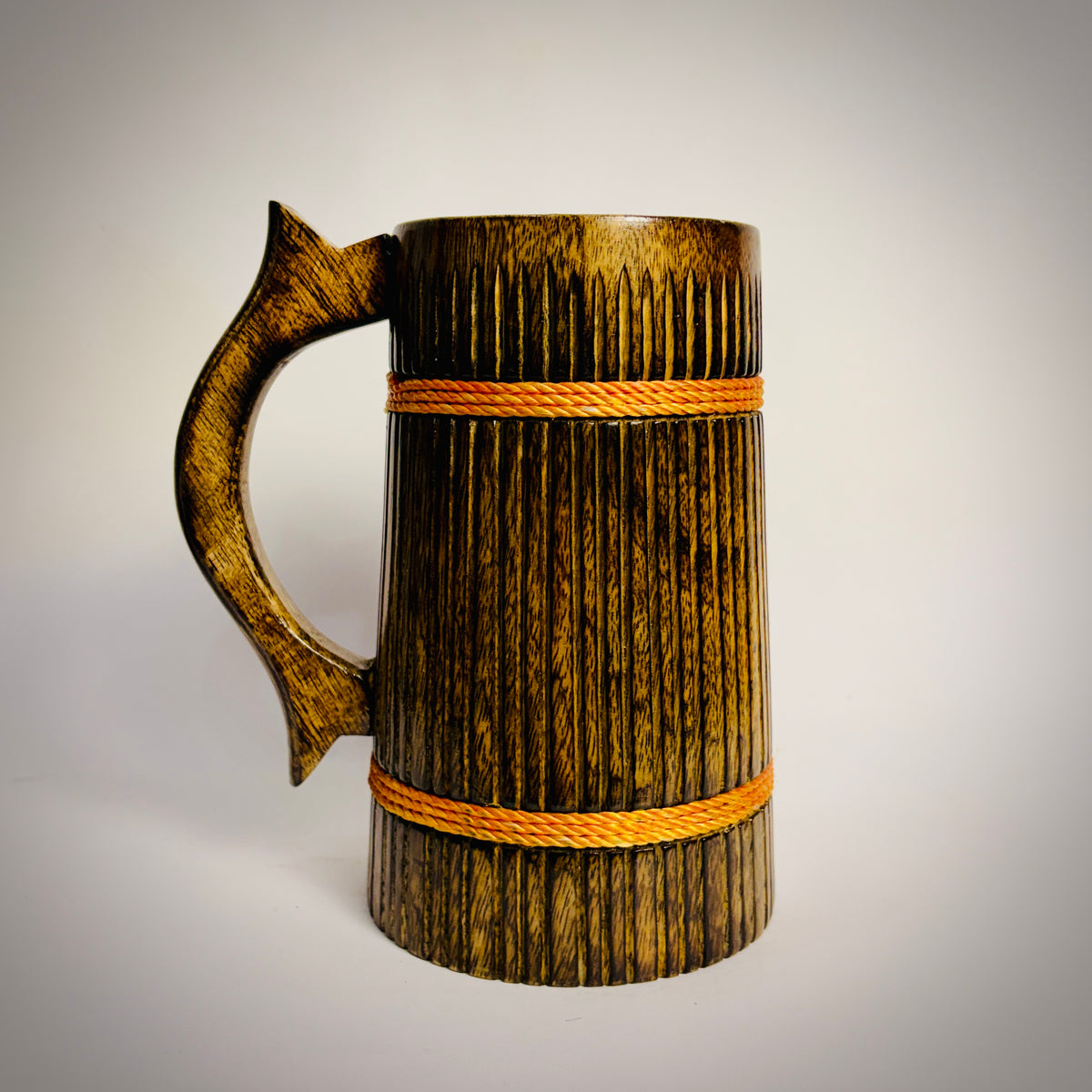 Odin's Mugs: Majestic Oak Wood Tankard